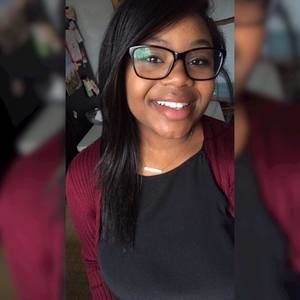 Meet your Posher, Crystal